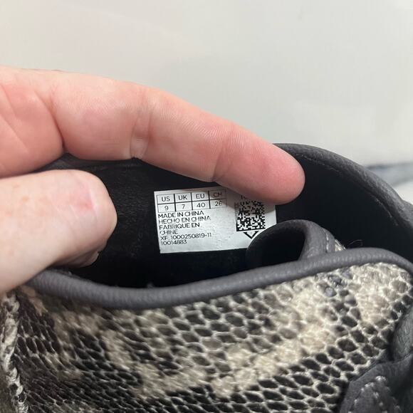 TOMS | Women's Black Brown Reptile Print Lace-Up Short Wedge Bootie Sz 9 - Picture 9 of 9